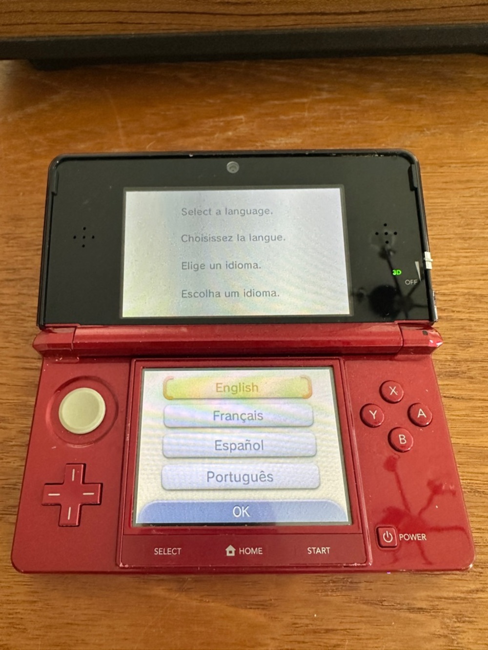 Nintendo Red 3DS Handheld Console - Picture 5 of 9